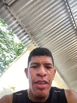 Snapshot of antonio_aguilarx chatting on 04-27-26, 04:27 antonio aguilarx online show from 04-27-26, 04:27