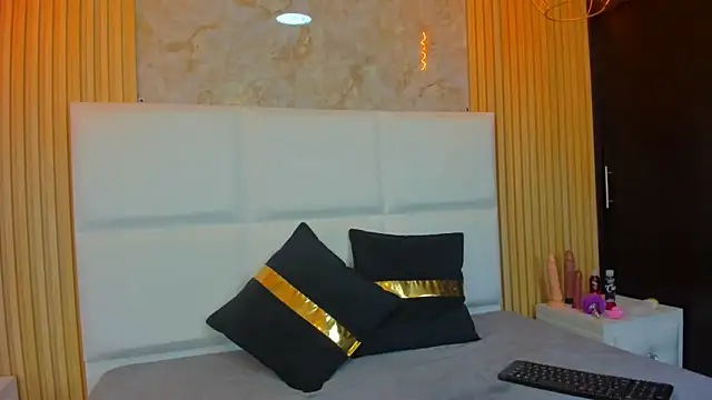 GraceAlexa12 online show from 04-23-26, 02:40