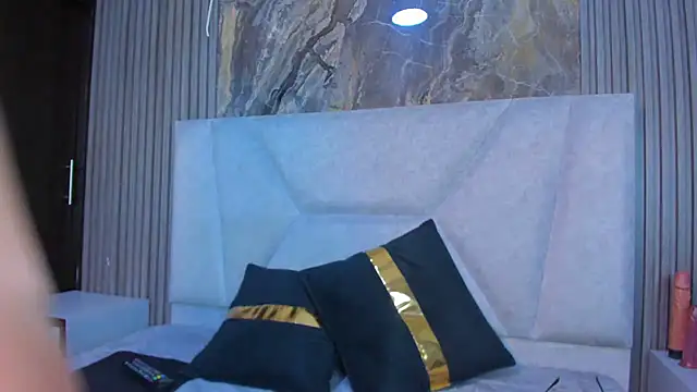 GraceAlexa12 online show from 04-17-26, 04:21