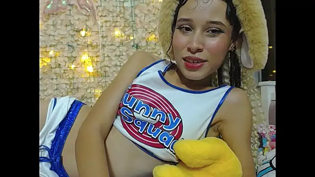 Cute-Cherry12 online show from 03-17-26, 05:32