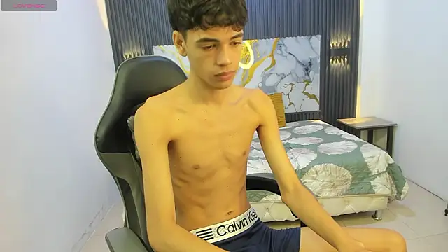 Dark Desiree18 online show from 02-15-26, 12:15