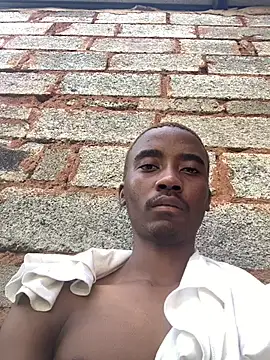 Snapshot of blackmannfly chatting on 01-18-26, 12:30 blackmannfly online show from 01-18-26, 12:30