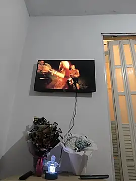 Snapshot of VersedChip chatting on 02-16-26, 04:44 VersedChip online show from 02-16-26, 04:44