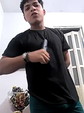 Snapshot of VersedChip chatting on 02-26-26, 03:50 VersedChip online show from 02-26-26, 03:50