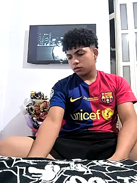 Snapshot of VersedChip chatting on 02-14-26, 04:13 VersedChip online show from 02-14-26, 04:13