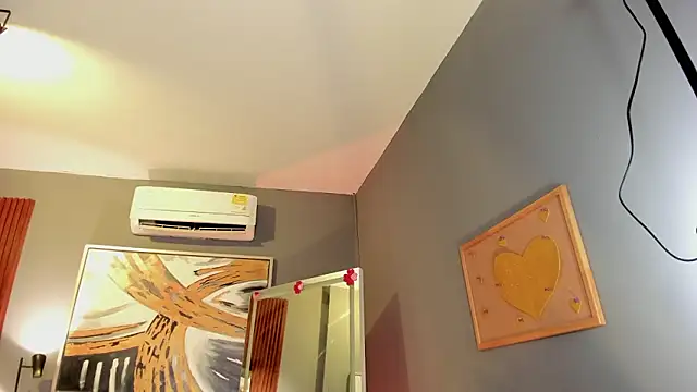 ailann  online show from 03-18-26, 07:48