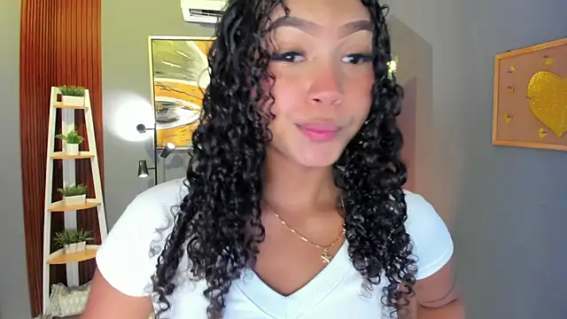 ailann  online show from 04-08-26, 07:37