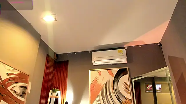 ailann  online show from 04-21-26, 01:42