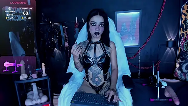 Electra Darkk online show from 05-25-26, 05:00