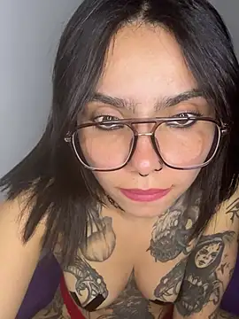 Snapshot of Electra_Darkk chatting on 01-09-26, 11:33 Electra Darkk online show from 01-09-26, 11:33