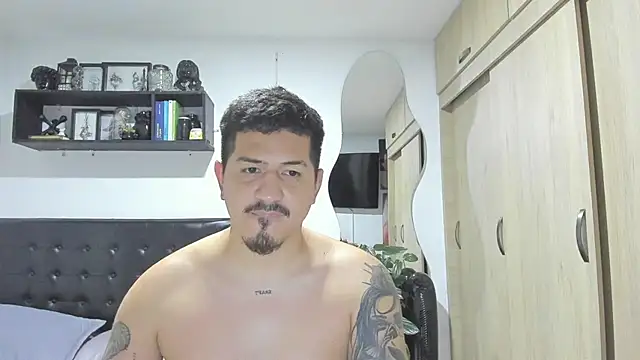 Aaaronwill1568 online show from 01-11-26, 09:38