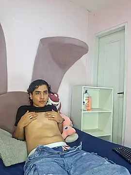 Snapshot of Fran_Smiths chatting on 01-17-26, 07:17 Fran Smiths online show from 01-17-26, 07:17