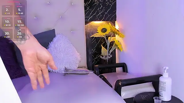 Renata blue online show from 03-18-26, 09:48