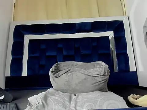 Scook Gray  online show from 02-16-26, 08:02