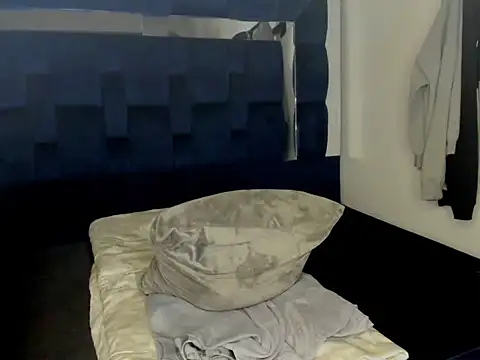 Scook Gray  online show from 02-23-26, 10:10