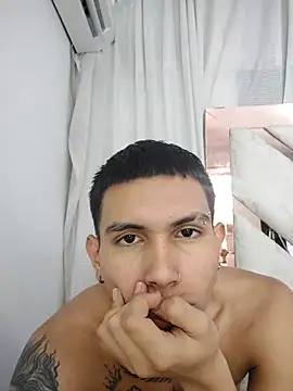 Scook Gray  online show from 04-04-26, 04:46