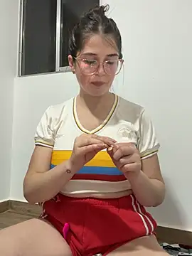 moon0626 online show from 06-18-26, 04:55