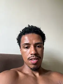 Snapshot of LorenzoBlack27 chatting on 02-28-26, 04:28 LorenzoBlack27 online show from 02-28-26, 04:28