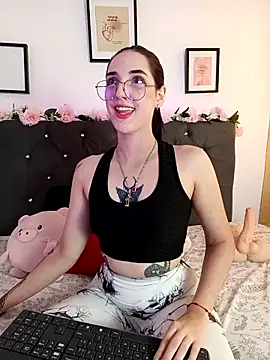 RoseNyx online show from 02-07-26, 03:31