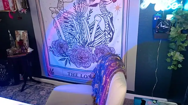 HazeyViolet333 online show from 04-21-26, 07:42