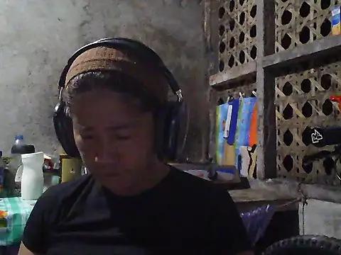 Snapshot of lovelyxxx88 chatting on 02-06-26, 01:18 lovelyxxx88 online show from 02-06-26, 01:18