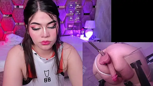 Snapshot of IsabellaBlow chatting on 05-15-26, 01:53 IsabellaBlow online show from 05-15-26, 01:53