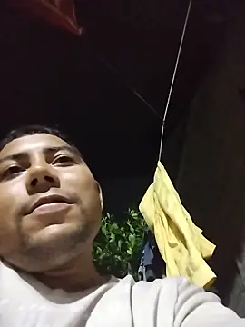 Snapshot of master_juju1924 chatting on 06-04-26, 02:38 master juju1924 online show from 06-04-26, 02:38
