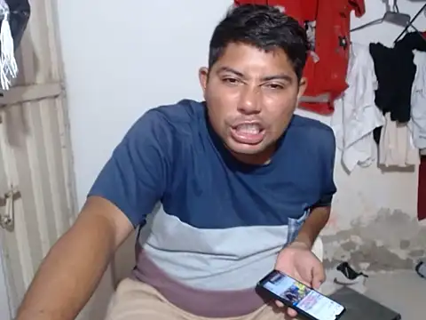 Snapshot of master_juju1924 chatting on 02-20-26, 01:46 master juju1924 online show from 02-20-26, 01:46