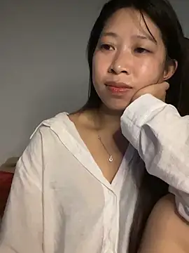 Snapshot of Mayly_lucky2 chatting on 06-19-26, 01:44 Mayly lucky2 online show from 06-19-26, 01:44