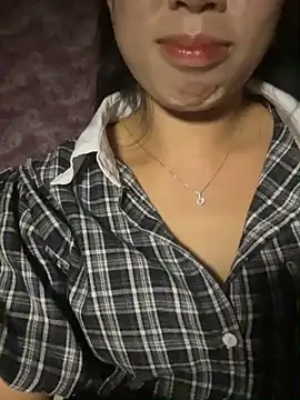Snapshot of Mayly_lucky2 chatting on 07-18-26, 02:47 Mayly lucky2 online show from 07-18-26, 02:47