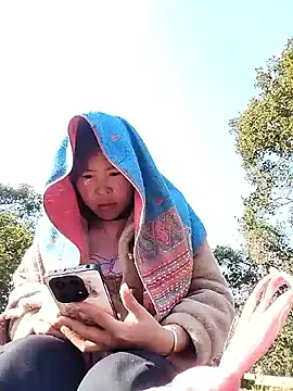 Snapshot of feli-00 chatting on 01-12-26, 02:40 feli-00 online show from 01-12-26, 02:40