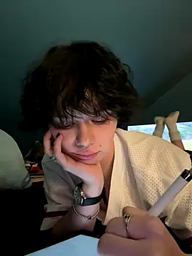 quwuinnie333 online show from 01-08-26, 05:35