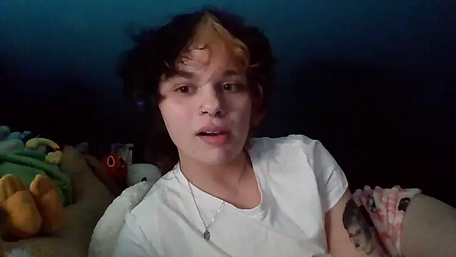 quwuinnie333 online show from 01-15-26, 03:10