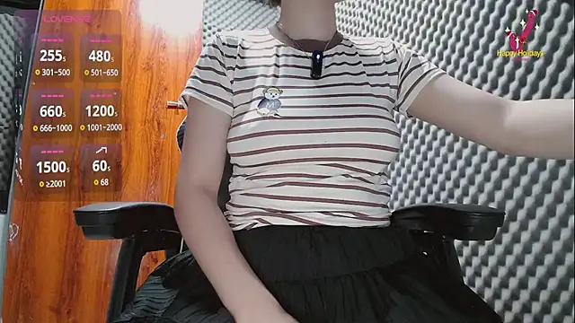Shiny 68 online show from 07-06-26, 02:57