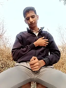 Snapshot of sahilcute1 chatting on 02-01-26, 04:00 sahilcute1 online show from 02-01-26, 04:00