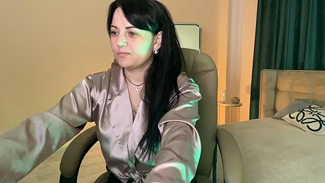  SilkyShadow  online show from 05-11-26, 01:51