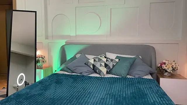  SilkyShadow  online show from 04-19-26, 01:17