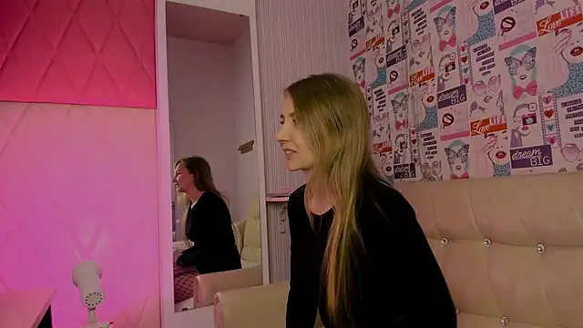 Lana Heels online show from 01-13-26, 08:29