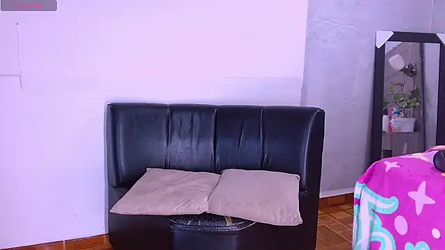 Sophi and Jack online show from 03-26-26, 10:40