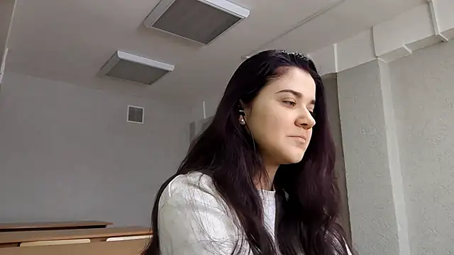 DominicaMullins online show from 01-13-26, 08:51