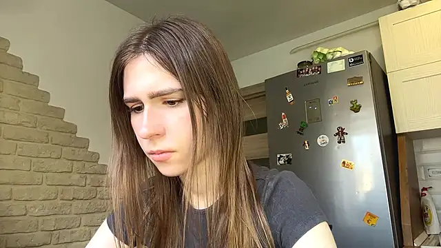 ElsieKuhlmann online show from 04-10-26, 05:14