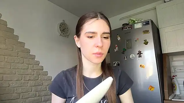 ElsieKuhlmann online show from 04-13-26, 05:11