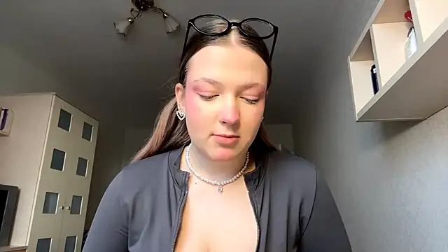 JammieMickiewicz online show from 03-06-26, 06:19