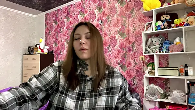 Snapshot of TraciBallena chatting on 02-19-26, 07:05 TraciBallena online show from 02-19-26, 07:05