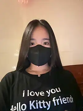 Gwen879 online show from 04-19-26, 01:23