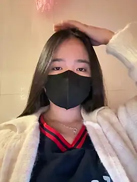 Gwen879 online show from 03-12-26, 12:27