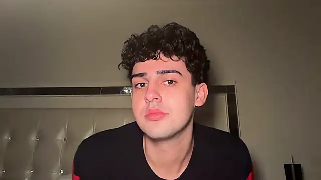 Snapshot of Persian_Papi chatting on 01-09-26, 07:37 Persian Papi online show from 01-09-26, 07:37