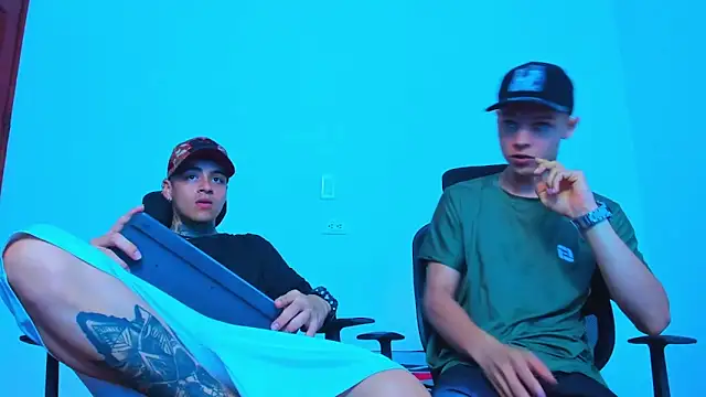 Snapshot of Thomas-Wil chatting on 03-14-26, 03:18 Thomas-Wil online show from 03-14-26, 03:18