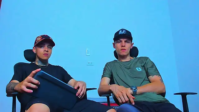 Snapshot of Thomas-Wil chatting on 03-14-26, 03:12 Thomas-Wil online show from 03-14-26, 03:12