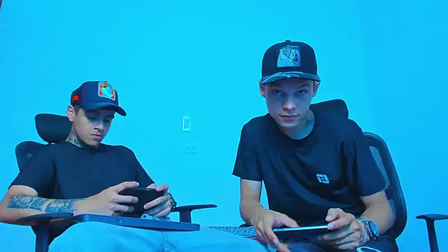 Snapshot of Thomas-Wil chatting on 03-28-26, 06:31 Thomas-Wil online show from 03-28-26, 06:31